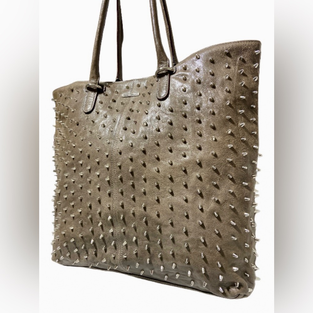 REBECCA MINKOFF RARE
STUDDED LOVERS TOTE excellent condition - Picture 2 of 7
